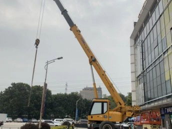 圖 廣州科學(xué)城吊車出租,科學(xué)城吊機租賃公司電話 廣州租賃